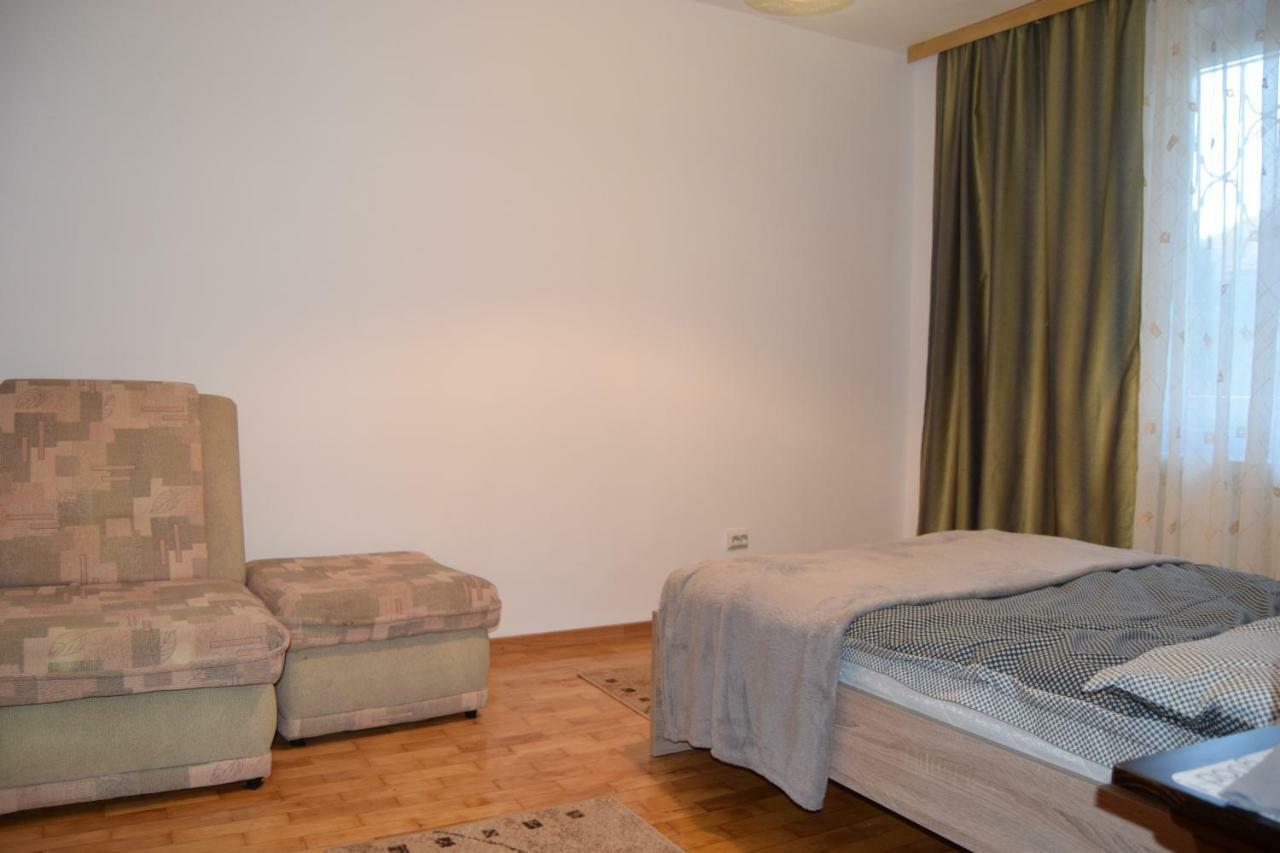 Central Appartment St'S Martin Church บราชอฟ ภายนอก รูปภาพ